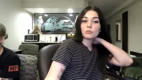 Goddess Raven online show from September 26, 5:15 am