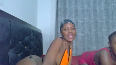 godess_lunah online show from June 6, 6:36 pm