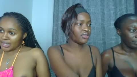 godess_lunah online show from June 12, 5:23 pm