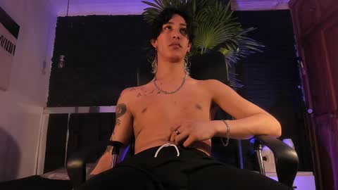 HUAN online show from February 28, 4:10 am