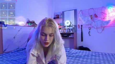 Annie online show from December 4, 4:06 pm