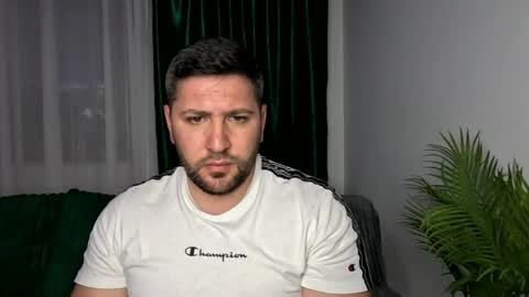 gold_alpha_boy online show from May 18, 6:14 pm