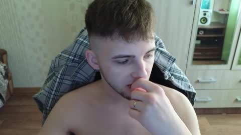 Golden boyyy21 online show from March 14, 10:41 am