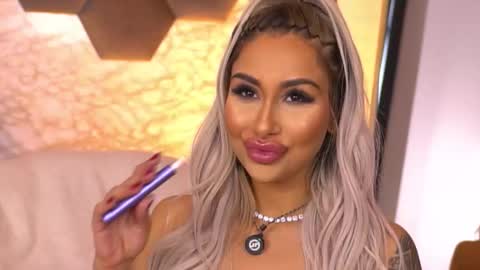 GoldenAmberX online show from February 9, 7:34 am