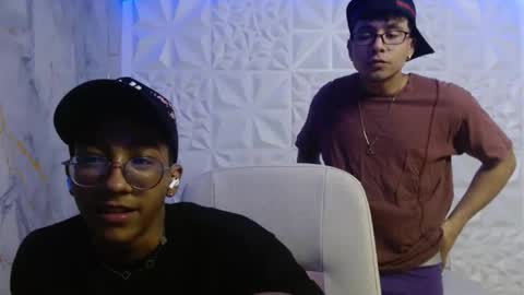 Jeff and Sebas online show from April 19, 7:38 pm