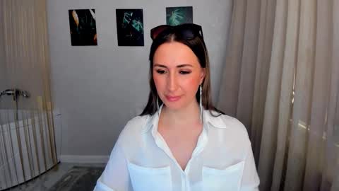 Olivia online show from March 22, 3:32 am