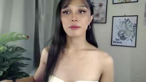 Lily is Gold online show from September 13, 5:59 pm