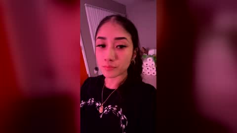 goldennasiaa online show from December 17, 5:47 am