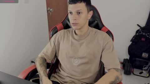 Snapshot of goodboy69i chatting on October 23, 11:49 pm goodboy69i online show from October 23, 11:49 pm