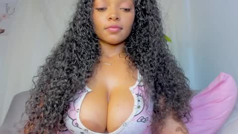 Dominique online show from December 22, 1:55 pm