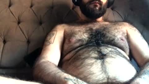 goonerbull online show from April 18, 5:59 pm