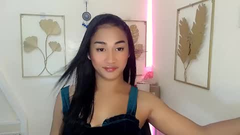Snapshot of gorgeous_niicole chatting on October 28, 1:12 pm gorgeous_niicole online show from October 28, 1:12 pm