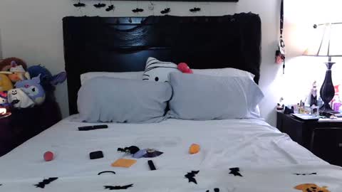 gothbaby305 online show from October 7, 1:23 am