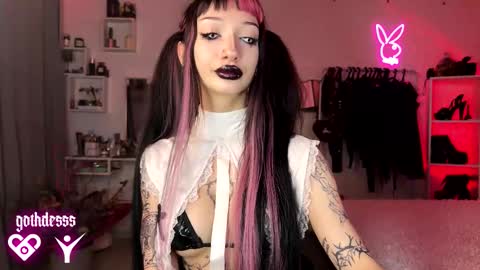   online show from March 28, 2:57 am