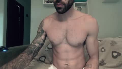 gottalovelatinas online show from May 6, 8:53 am