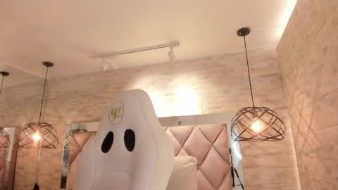  GRACE online show from April 9, 10:54 am