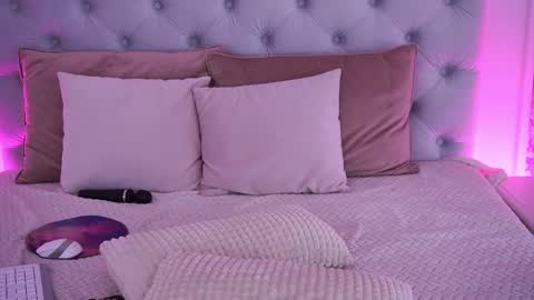 gracedaviess online show from April 14, 3:37 pm