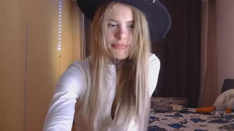 Emily online show from May 25, 7:31 pm
