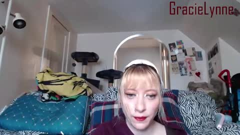gracielynne1989 online show from April 20, 9:07 pm