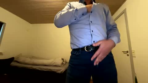 Snapshot of grandedane chatting on December 29, 2:10 pm Alwaysready online show from December 29, 2:10 pm