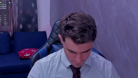 greekgod199 online show from July 1, 1:42 pm