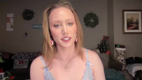 SexQueen Nikki online show from December 21, 3:46 am