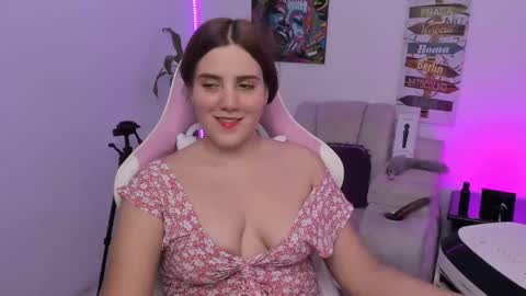 Snapshot of greta_smith2 chatting on January 25, 8:00 pm Greta online show from January 25, 8:00 pm
