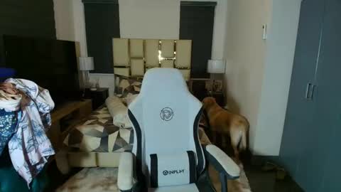 greta_v online show from November 29, 9:17 am