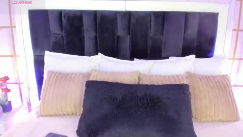 Greta Velvet  online show from February 3, 7:18 pm