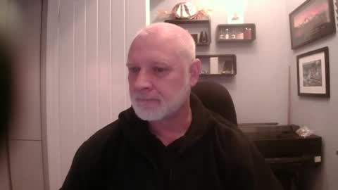 greyfox_6000 online show from February 19, 3:33 pm