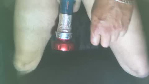 YOUNEEKWAYSTOPLEASEYOU online show from February 12, 7:50 pm