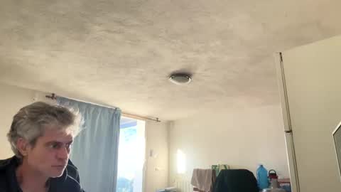 guardiannif_ online show from February 14, 7:59 am