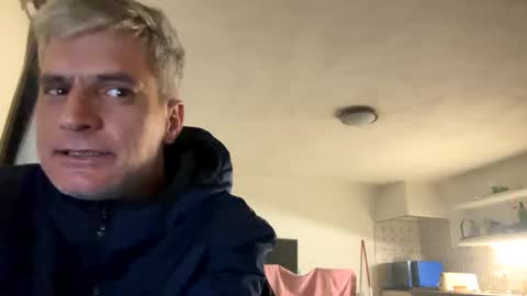 guardiannif_ online show from March 10, 3:34 am