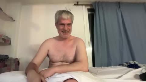 guardiannif_ online show from February 18, 6:52 pm