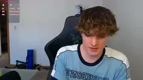 gucciboi4 online show from March 15, 4:10 pm