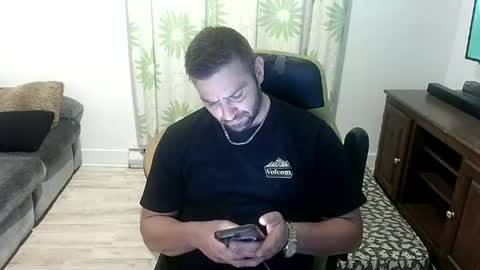 guillaume666286050 online show from June 17, 3:22 am
