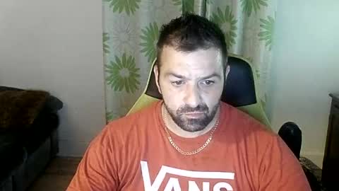 guillaume666286050 online show from July 2, 3:34 am