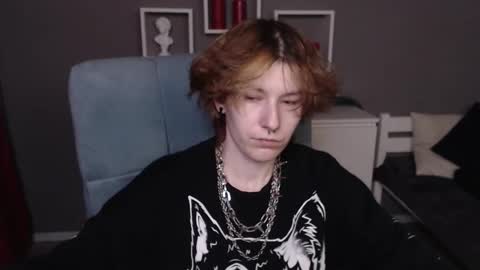 guitarandangell online show from February 11, 8:18 am