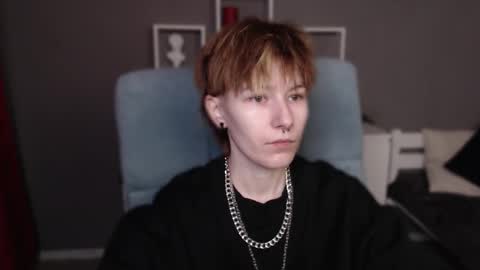 guitarandangell online show from February 19, 8:46 am