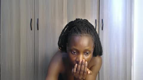 Miss Incredible online show from October 27, 1:00 pm