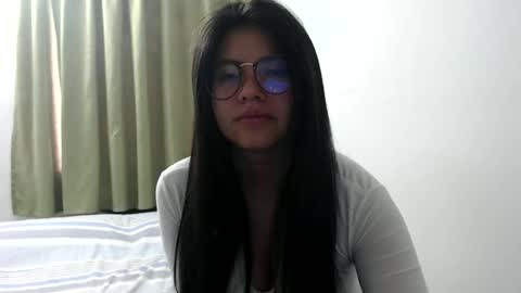 Vane blonde and Hazell black hair online show from December 17, 3:52 pm