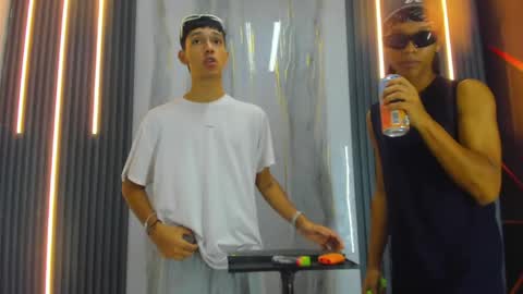 guys_hard_cock online show from April 16, 4:12 am