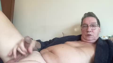 gwashere4u online show from December 2, 2:14 pm