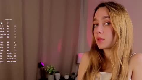 Julia online show from September 9, 1:16 am