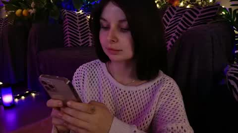 gwenhilton online show from March 12, 8:41 am