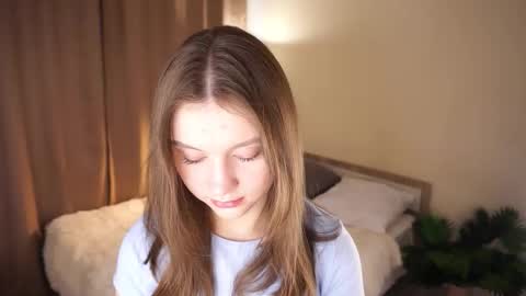 Molly online show from March 5, 6:00 am