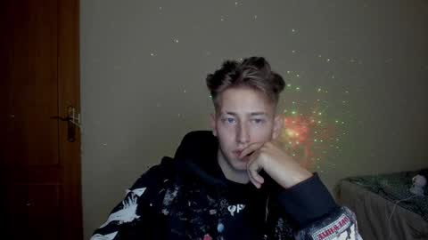 Oliver online show from January 24, 9:04 pm