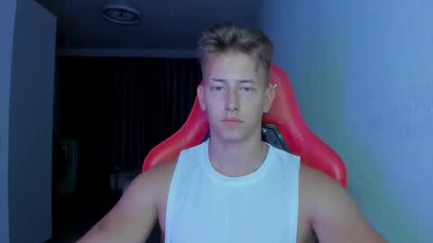 Oliver online show from November 25, 11:47 pm