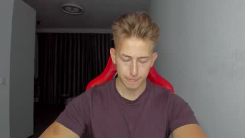 Oliver online show from November 24, 11:36 pm