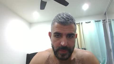 h0nest84 online show from May 25, 1:34 am